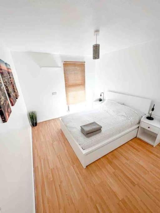 Spacious Two Bedroom Flat London Luaran gambar